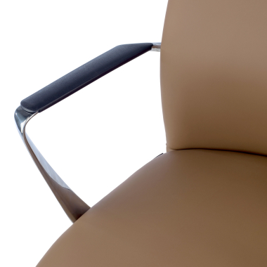 poltrona da ufficio beige schienale basso ecopelle braccioli fissi 6
