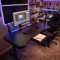 Scrivania gaming Battleground con regolazione elettrica dell’altezza e illuminazione LED