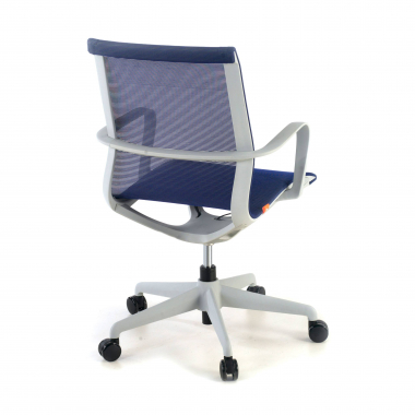 sedia ufficio di design bianco blu struttura nera rete transpirante braccioli fissi 8