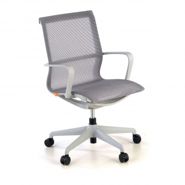 sedia ufficio di design bianco grigio struttura nera rete transpirante braccioli fissi 1