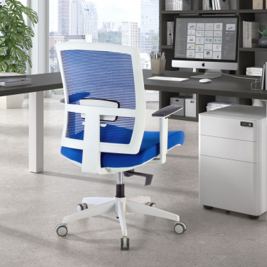 sedia ergonomica bianco blu struttura bianca rete transpirante braccioli regolabili 1d supporto lombare 2
