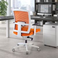 Sedia da ufficio ergonomica Akira white, meccanismo syncro
