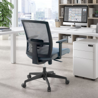 Sedia da ufficio ergonomica Akira, meccanismo syncro