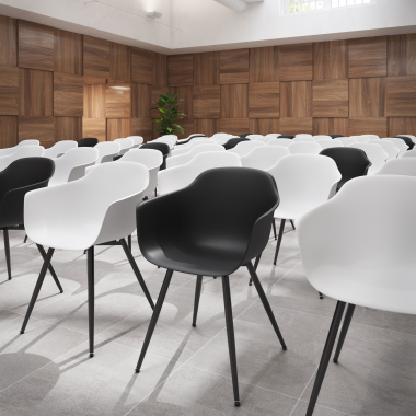 sedia da conferenza nero 4 gambe di plastica braccioli fissi 7