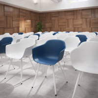Sedia Conferenza Alice, 4 gambe, design avvolgente